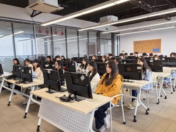 走進前沿，啟航未來 計算機工程學院新生赴中軟國際與同濟人工智能研究院開展專業認知實習